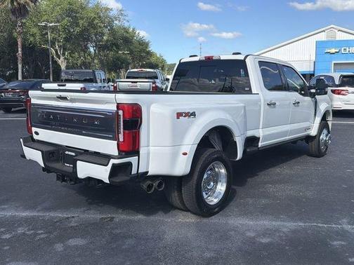 White Metallic 2024 Ford F-450 Platinum