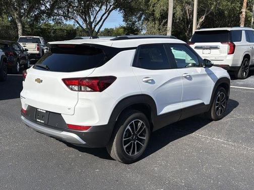 Summit White 2024 Chevrolet Trailblazer LT