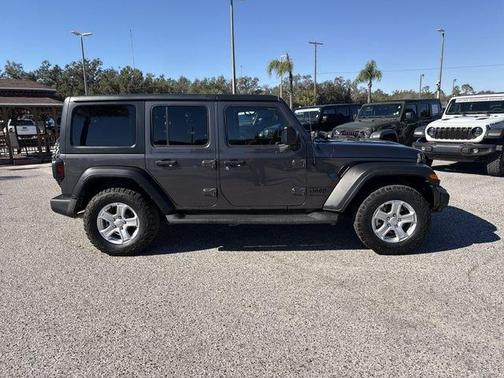 2022 Jeep Wrangler Unlimited Sport