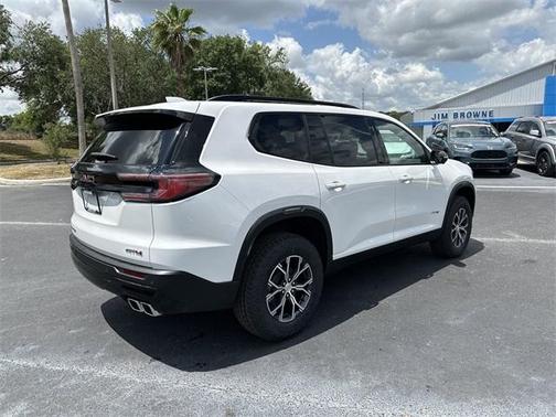 2025 GMC Acadia AT4
