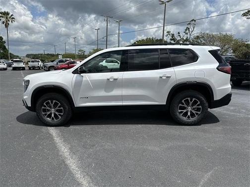 2025 GMC Acadia AT4