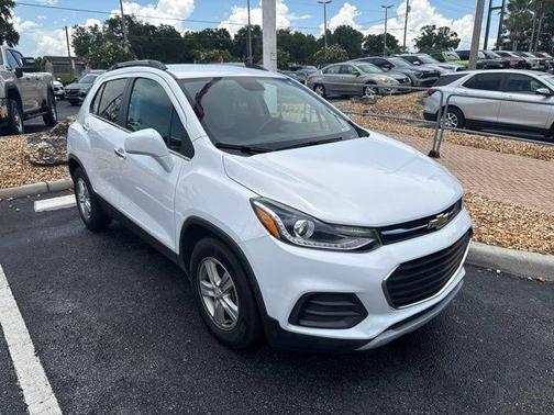 Summit White 2020 Chevrolet Trax LT