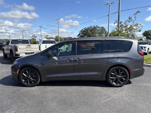 2020 Chrysler Pacifica Touring-L Plus