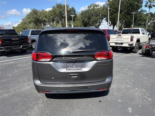 2020 Chrysler Pacifica Touring-L Plus