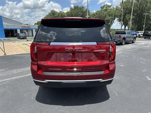 2025 GMC Yukon Elevation