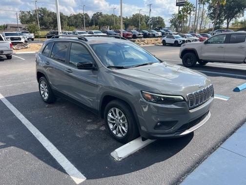 2022 Jeep Cherokee Latitude Lux