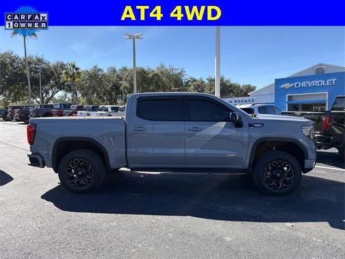 2025 GMC Sierra 1500 AT4