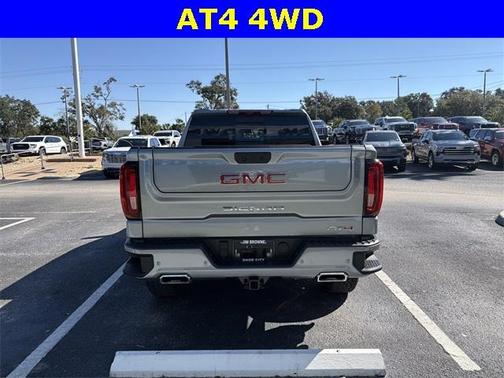 2025 GMC Sierra 1500 AT4