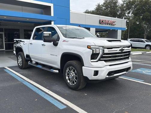 Summit White 2026 Chevrolet Silverado 2500 LT