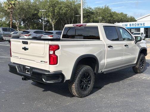 White Sand 2026 Chevrolet Silverado 1500 ZR2
