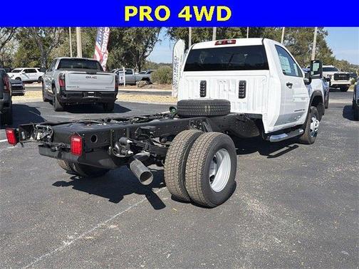 2026 GMC Sierra 3500 Pro