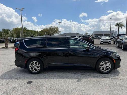 2024 Chrysler Pacifica Limited