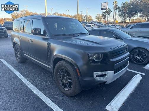 2023 Land Rover Defender SE