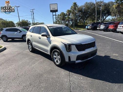 Ivory Silver 2026 Kia Sorento LX