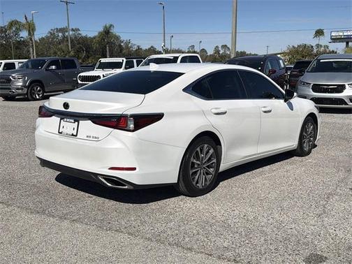 2022 Lexus ES 350 Base