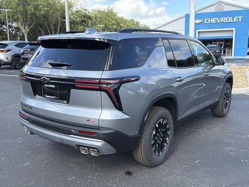 Sterling Gray Metallic 2026 Chevrolet Traverse Z71