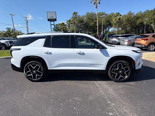 Polar White 2026 Chevrolet Traverse High Country