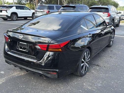 Super Black Clearcoat 2020 Nissan Altima 2.5 Platinum