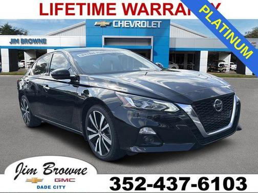 Super Black Clearcoat 2020 Nissan Altima 2.5 Platinum