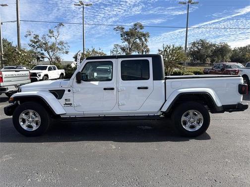 2021 Jeep Gladiator Sport