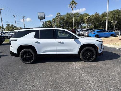 Polar White 2026 Chevrolet Traverse RS