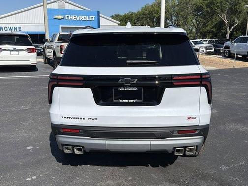 Polar White 2026 Chevrolet Traverse Z71