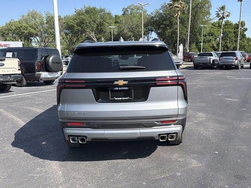 Sterling Gray Metallic 2026 Chevrolet Traverse LT