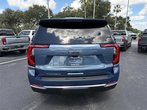 2025 GMC Yukon Elevation