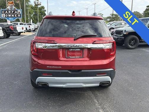 2022 GMC Acadia SLT