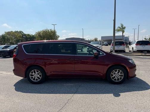 2017 Chrysler Pacifica Touring