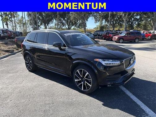 2021 Volvo XC90 T6 Momentum 7 Passenger
