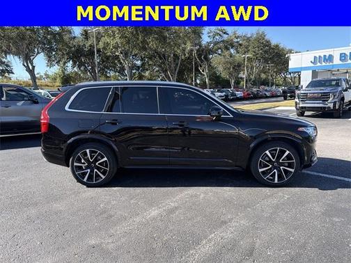 2021 Volvo XC90 T6 Momentum 7 Passenger