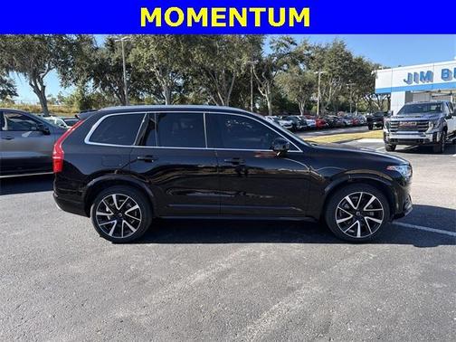2021 Volvo XC90 T6 Momentum 7 Passenger
