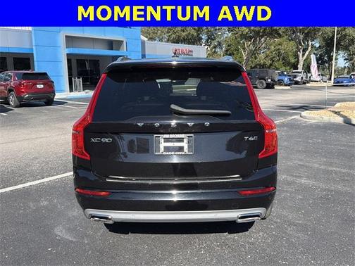 2021 Volvo XC90 T6 Momentum 7 Passenger