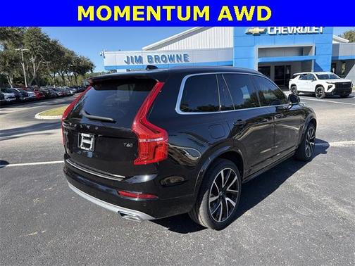 2021 Volvo XC90 T6 Momentum 7 Passenger