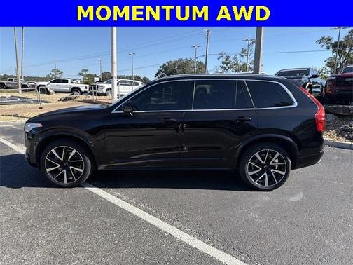 2021 Volvo XC90 T6 Momentum 7 Passenger