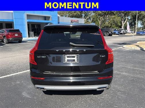 2021 Volvo XC90 T6 Momentum 7 Passenger