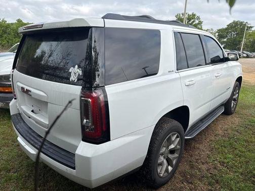 White 2018 GMC Yukon SLE