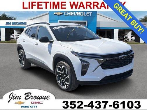 Summit White 2026 Chevrolet Trax 2RS