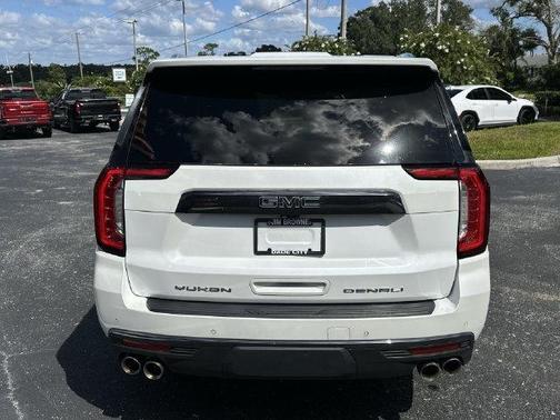 White Frost Tri-Coat 2023 GMC Yukon XL Denali Ultimate