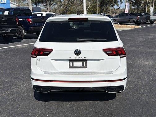 2022 Volkswagen Tiguan 2.0T SE R-Line Black