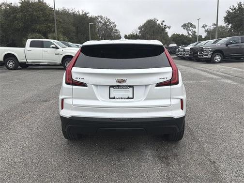 2024 Cadillac XT4 Luxury