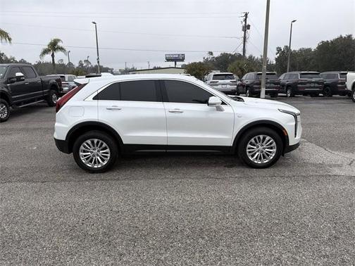 2024 Cadillac XT4 Luxury