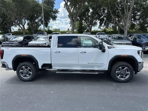 2025 GMC Sierra 2500 SLT