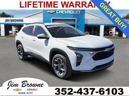 Summit White 2026 Chevrolet Trax LT