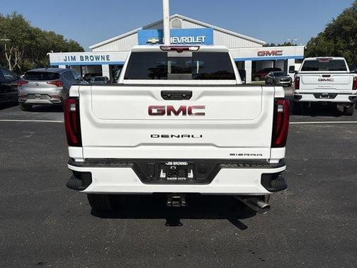 Summit White 2026 GMC Sierra 2500 Denali
