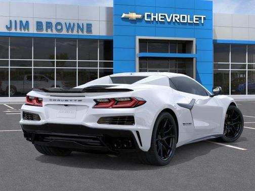 Arctic White 2027 Chevrolet Corvette Grand Sport