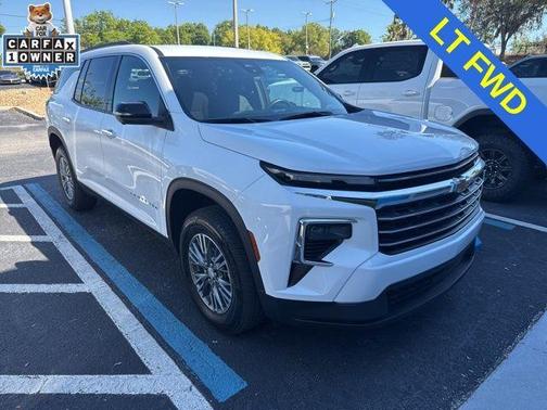 White 2025 Chevrolet Traverse LT