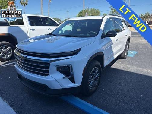 White 2025 Chevrolet Traverse LT