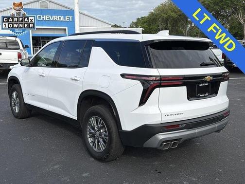 Summit White 2025 Chevrolet Traverse LT